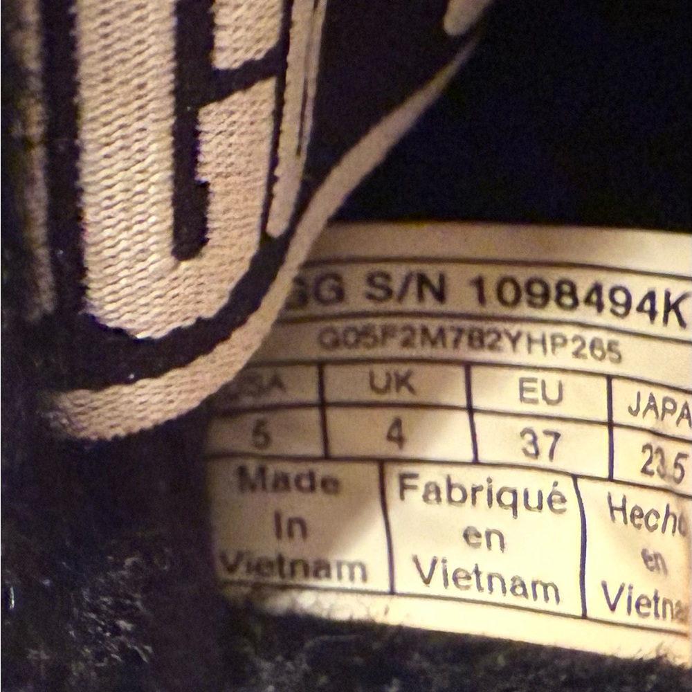 UGG Fluff Yeah Slide - Picture 4 of 4